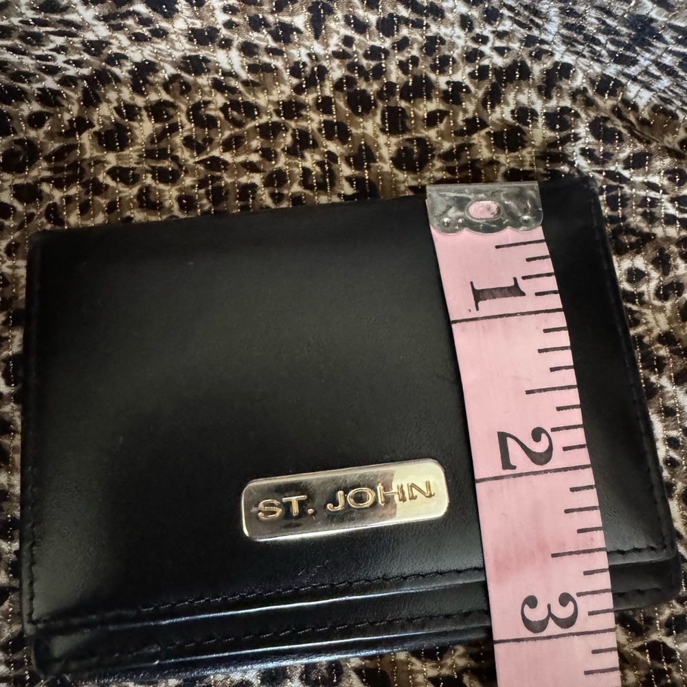 ST JOHN Black Bifold Leather Card Wallet with Gold Plaque - Picture 6 of 7